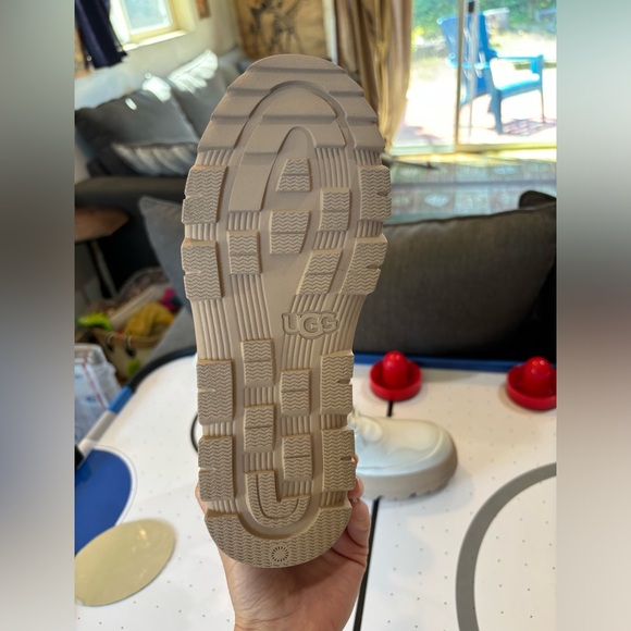 Ugg The Lug Boots By Ugg - Picture 4 of 8